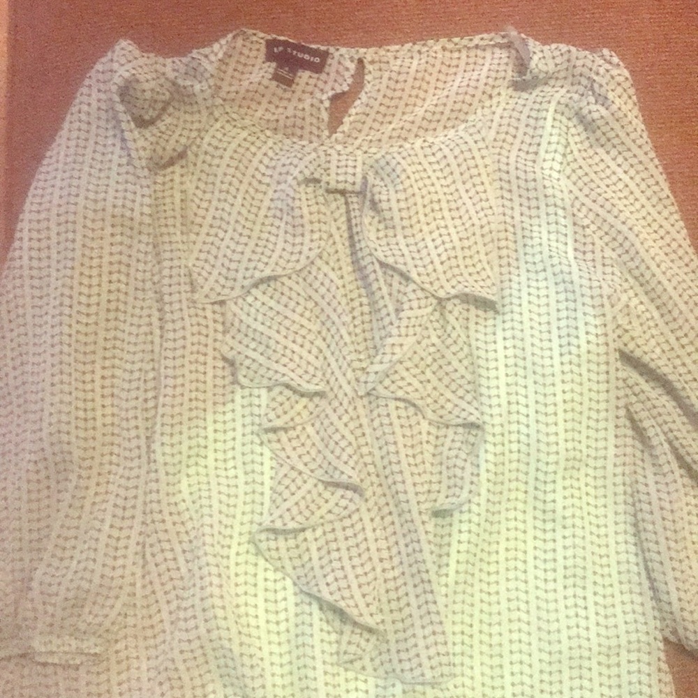 NWT  I.N. Studio mint ruffle sheer top cami